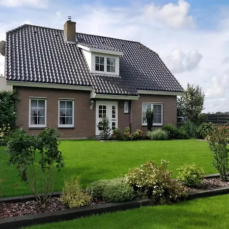 Groot Familiehuis Voor 6 Personen In Landelijke, Rustige Omgeving * Breezand