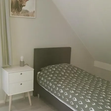 Groot Familiehuis Voor 6 Personen In Landelijke, Rustige Omgeving בית נופש